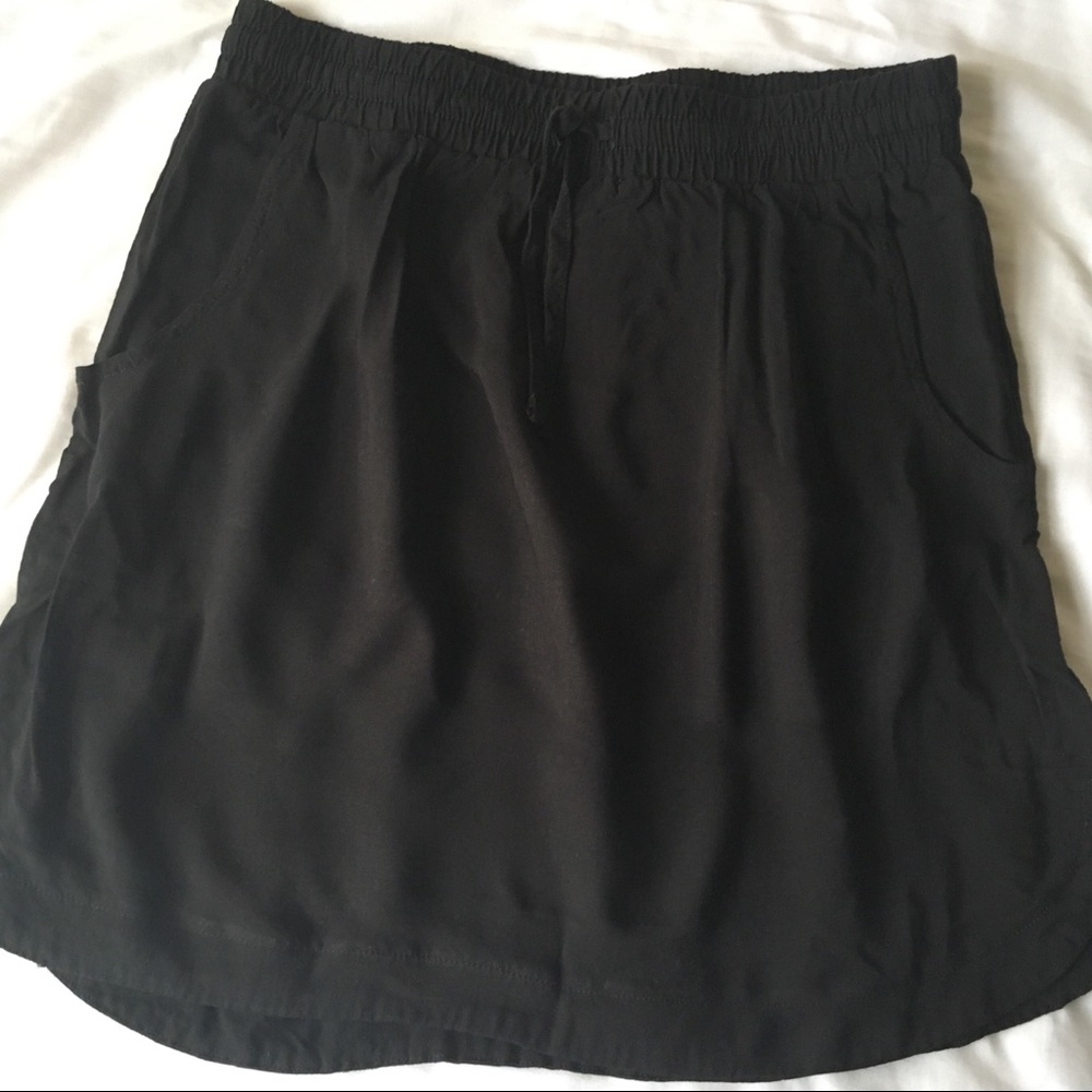 Black skirt